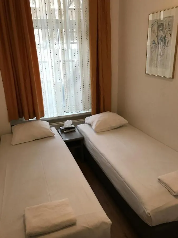 Budget Hostel Sphinx Amsterdam 0*,  Nederland